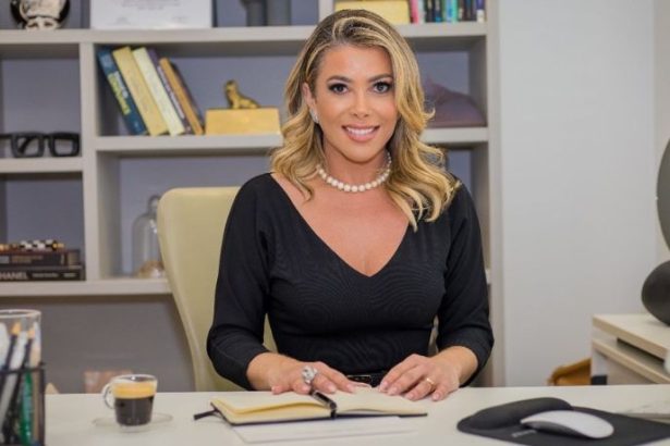Cláudia Martinez