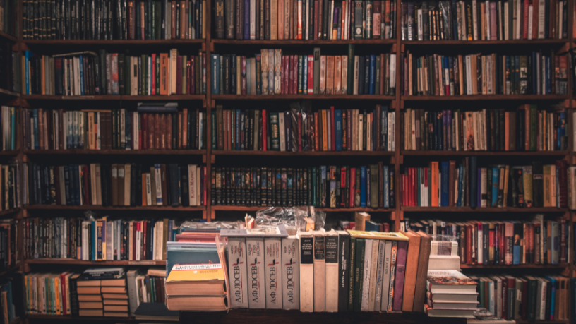 Para Hebron Costa Cruz de Oliveira, os livros são aliados essenciais na construção de uma prática jurídica reflexiva.