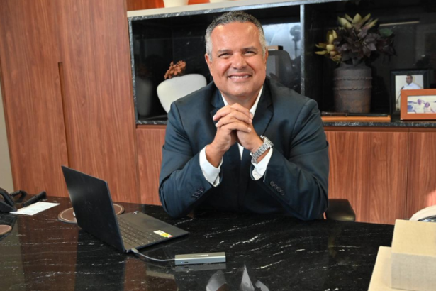 Para Elmar Juan Passos Varjão Bomfim, líderes de engenharia têm o papel central de moldar equipes de alta performance capazes de entregar resultados consistentes.