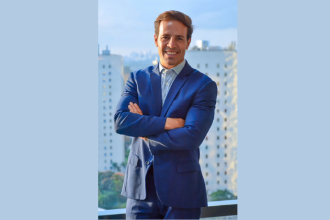 Ian dos Anjos Cunha explica como se adaptar ao terreno variável no snowboarding e evitar travadas que comprometem sua performance.