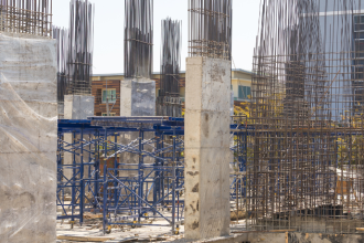 Entenda quando os pilares embutidos na alvenaria estrutural se tornam indispensáveis para a segurança da obra com Valderci Malagosini Machado.