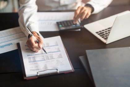 A precificação de risco nos mercados financeiros orientando decisões com Danilo Regis Fernando Pinto.